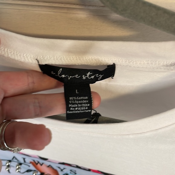 Cute white canvas always flawless embellishment t shirt nwt - Picture 3 of 6